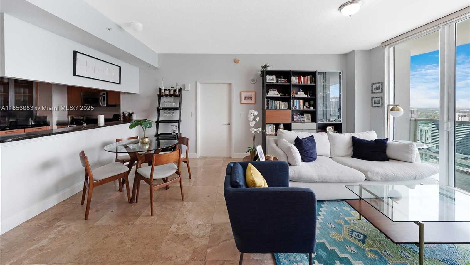 Small Image of 31 SOUTH EAST 5TH ST #3819, Miami Number 5