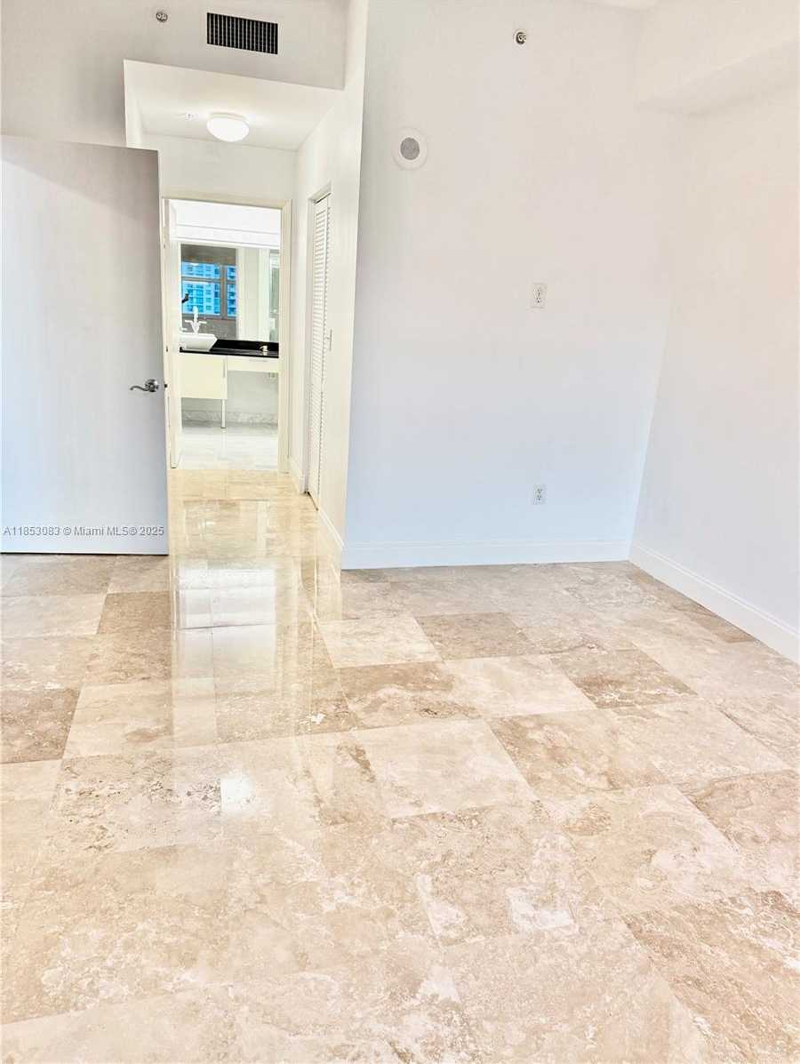 Small Image of 31 SOUTH EAST 5TH ST #3819, Miami Number 8