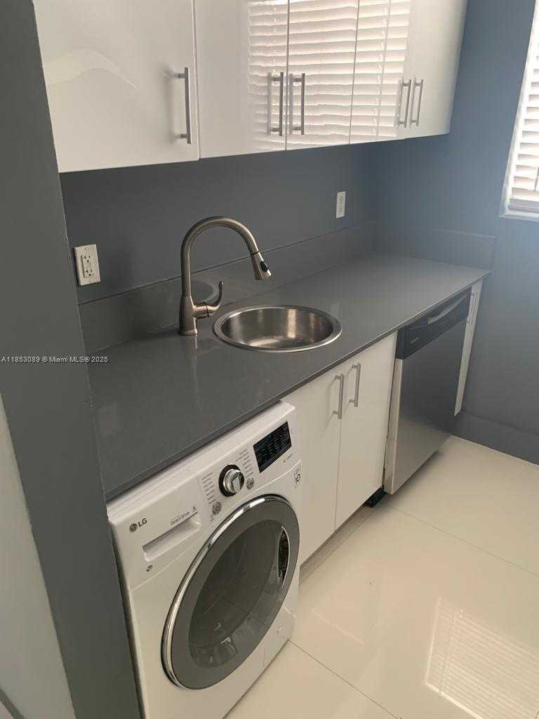 Small Image of 1604 DREXEL AVE #208, Miami Beach Number 3