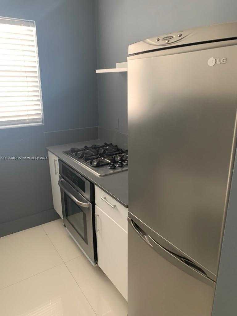 Small Image of 1604 DREXEL AVE #208, Miami Beach Number 4