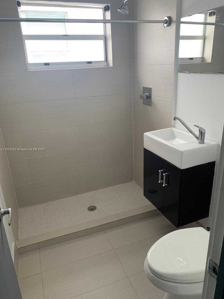 Small Image of 1604 DREXEL AVE #208, Miami Beach Number 5