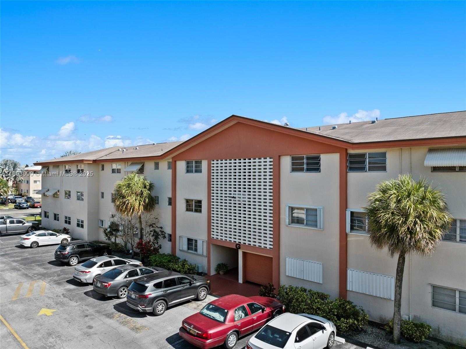 Small Image of 5300 WASHINGTON ST #G323, Hollywood Number 3