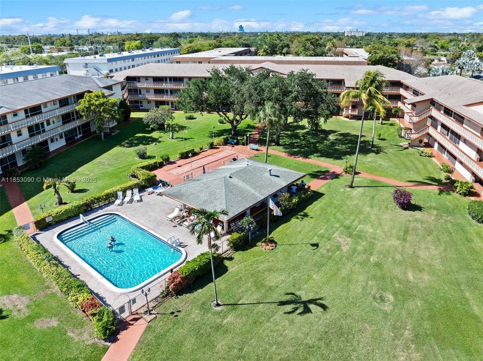 Small Image of 5300 WASHINGTON ST #G323, Hollywood Number 35