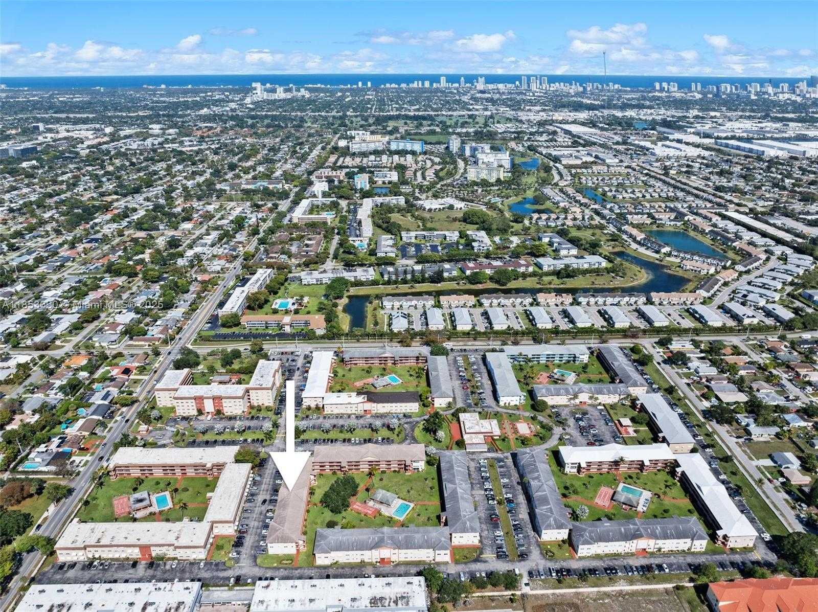 Small Image of 5300 WASHINGTON ST #G323, Hollywood Number 4