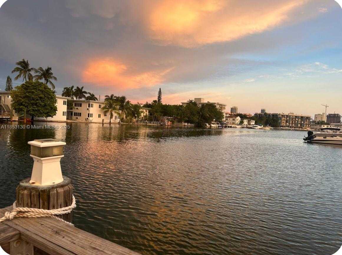 Small Image of 8401 CRESPI BLVD #3, Miami Beach Number 4