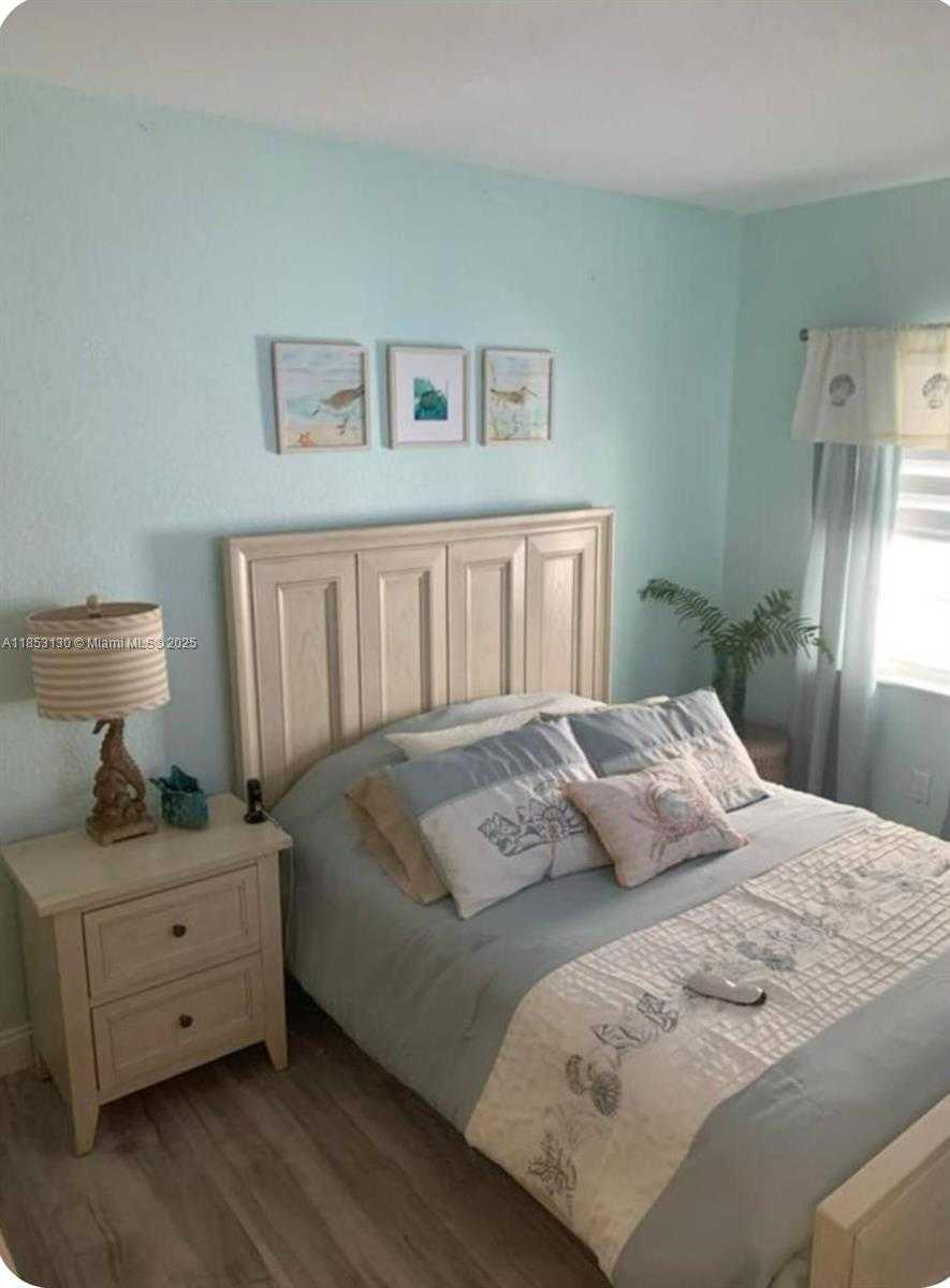 Small Image of 8401 CRESPI BLVD #3, Miami Beach Number 8