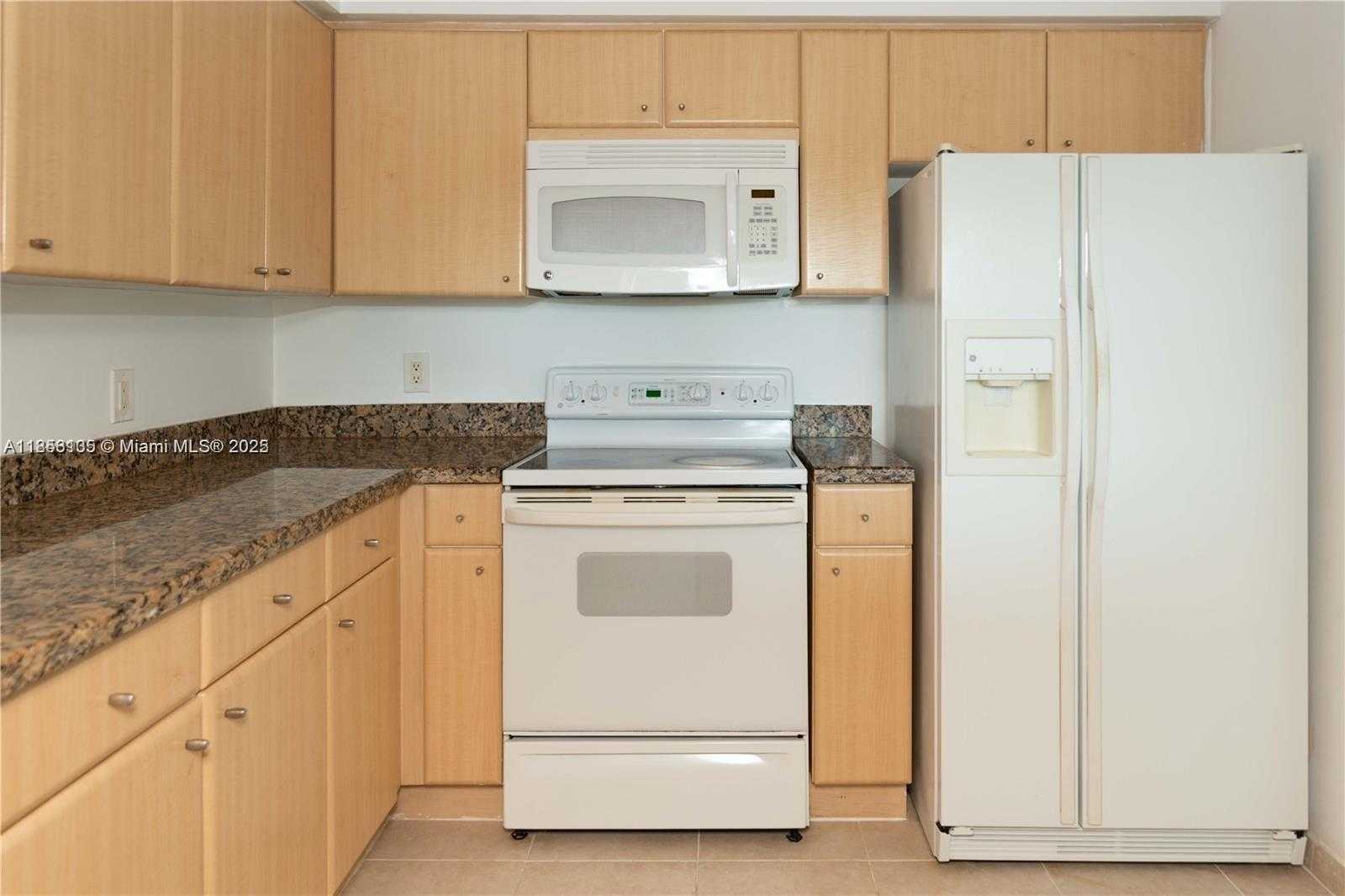 Small Image of 2475 BRICKELL AVE #709, Miami Number 12