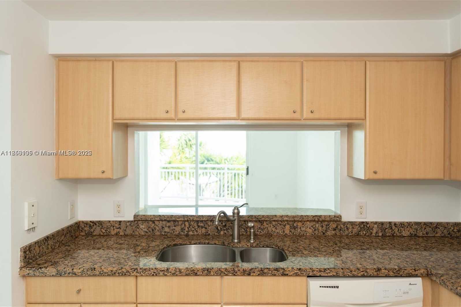 Small Image of 2475 BRICKELL AVE #709, Miami Number 16