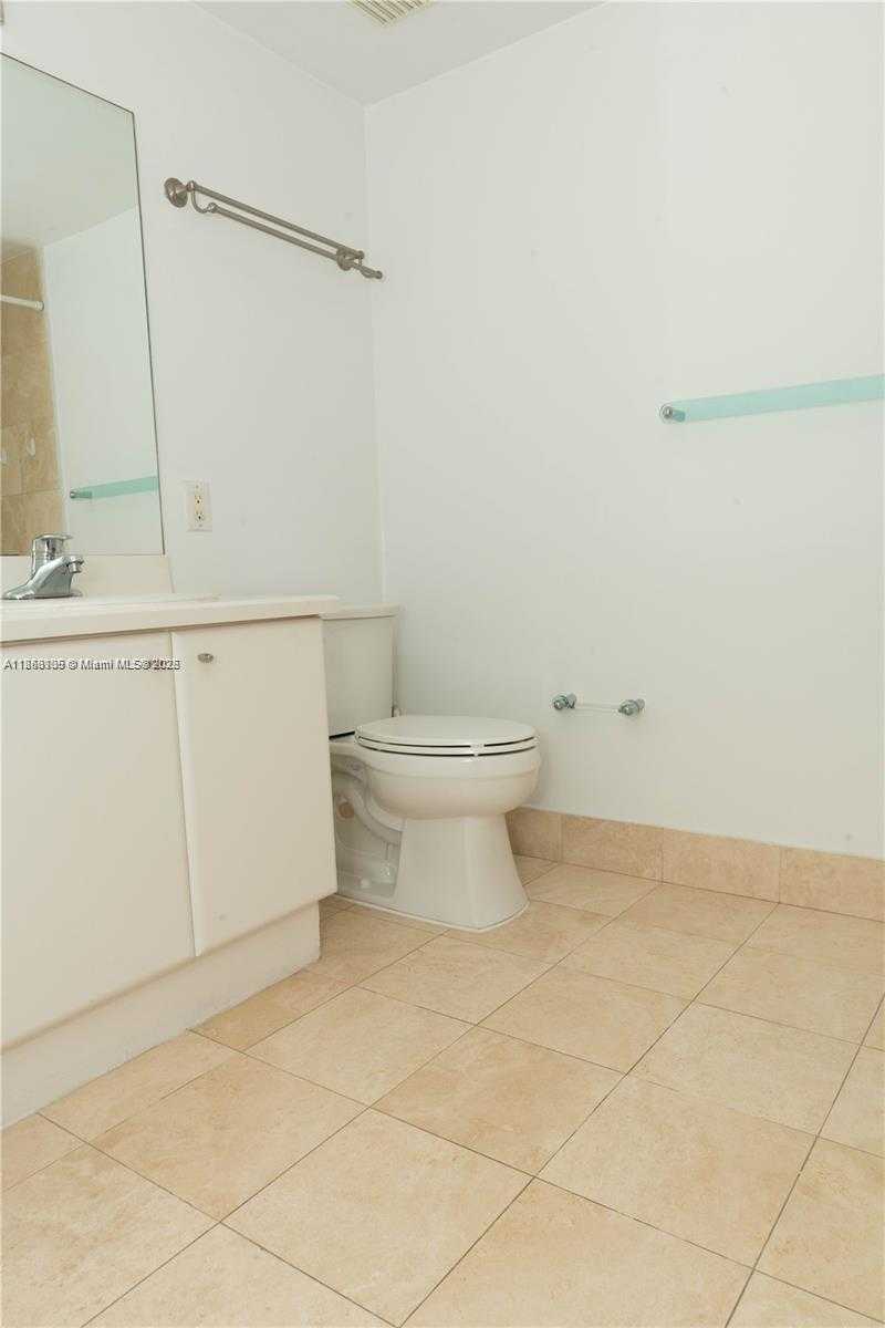 Small Image of 2475 BRICKELL AVE #709, Miami Number 17