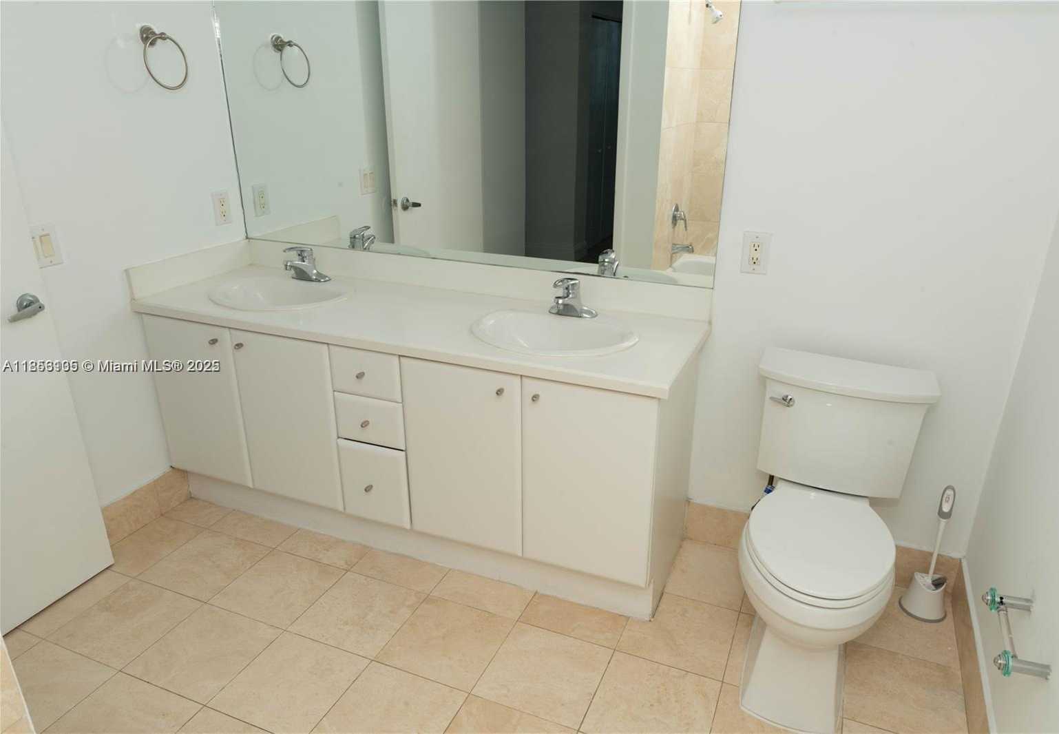 Small Image of 2475 BRICKELL AVE #709, Miami Number 23