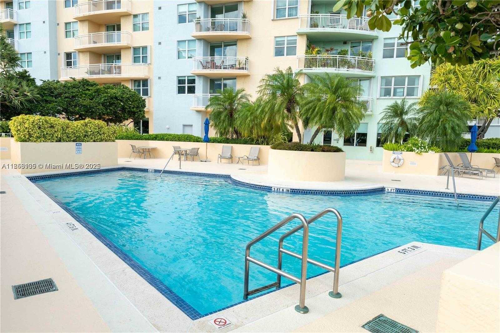 Small Image of 2475 BRICKELL AVE #709, Miami Number 32