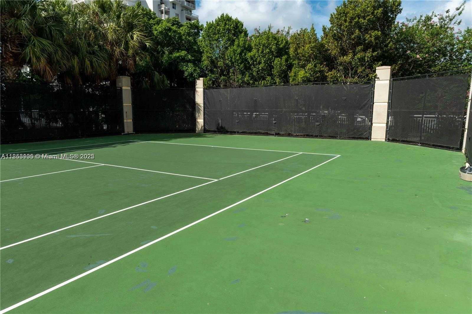 Small Image of 2475 BRICKELL AVE #709, Miami Number 34