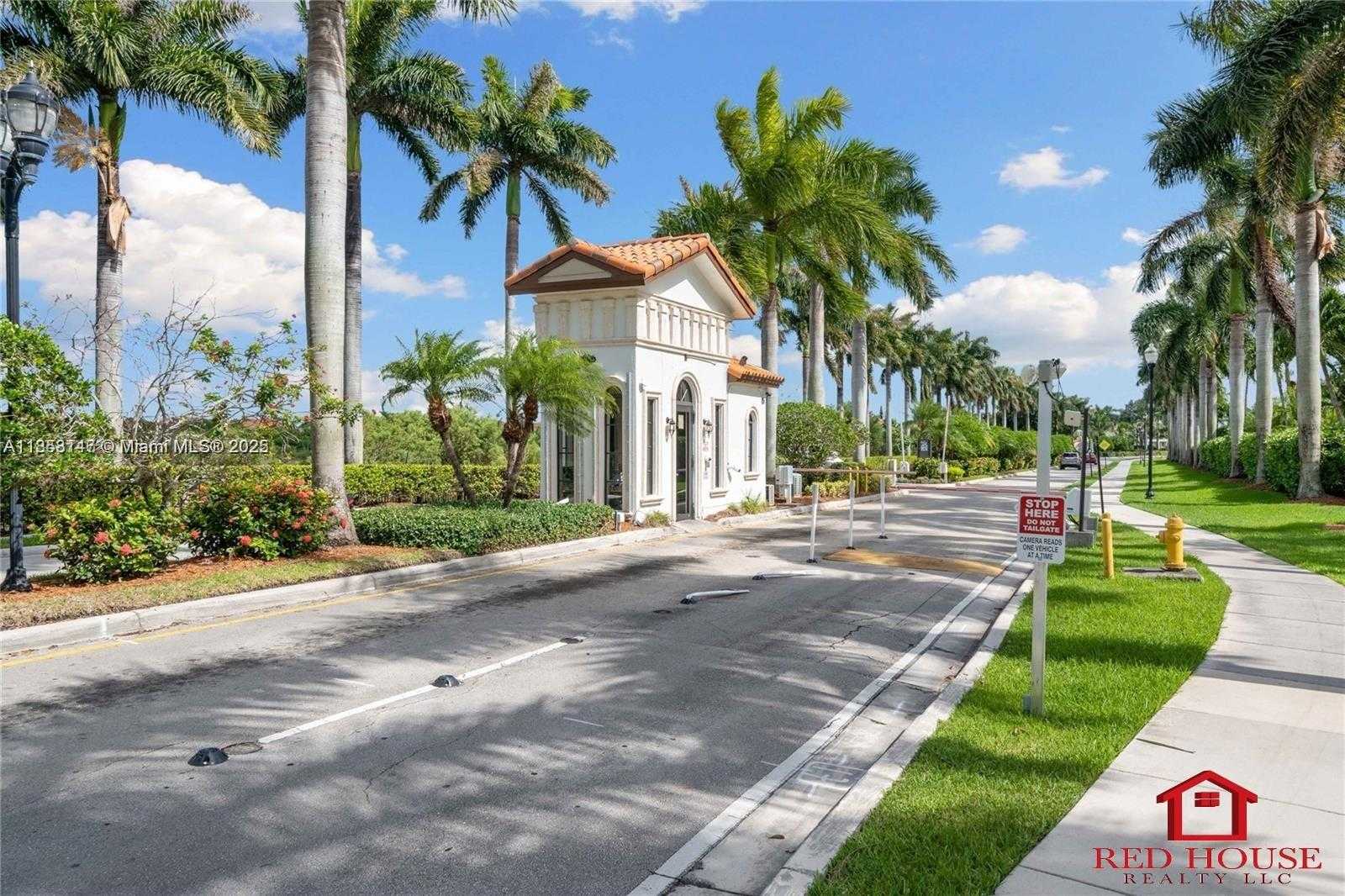Small Image of 7871 SOUTH WEST 195TH TER, Cutler Bay Number 23