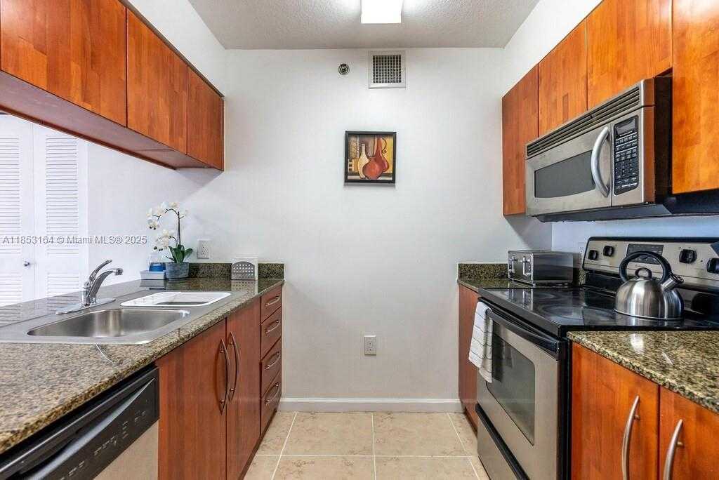 Small Image of 1200 BRICKELL BAY DR #3124, Miami Number 17