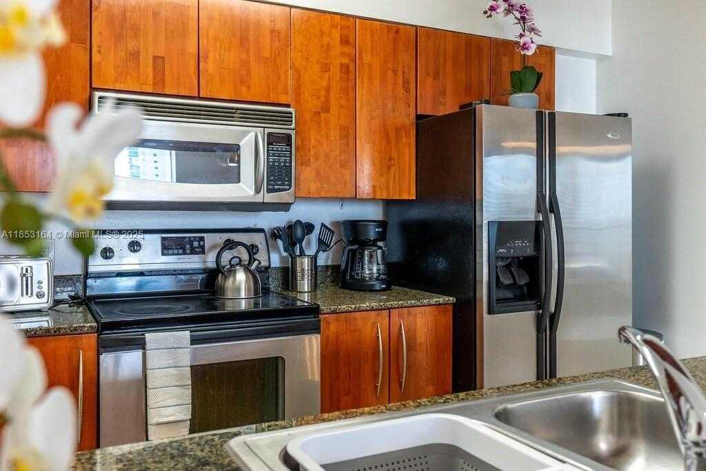 Small Image of 1200 BRICKELL BAY DR #3124, Miami Number 18