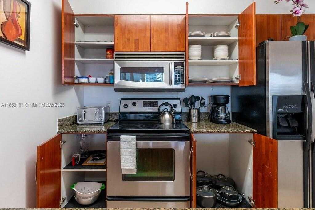Small Image of 1200 BRICKELL BAY DR #3124, Miami Number 19