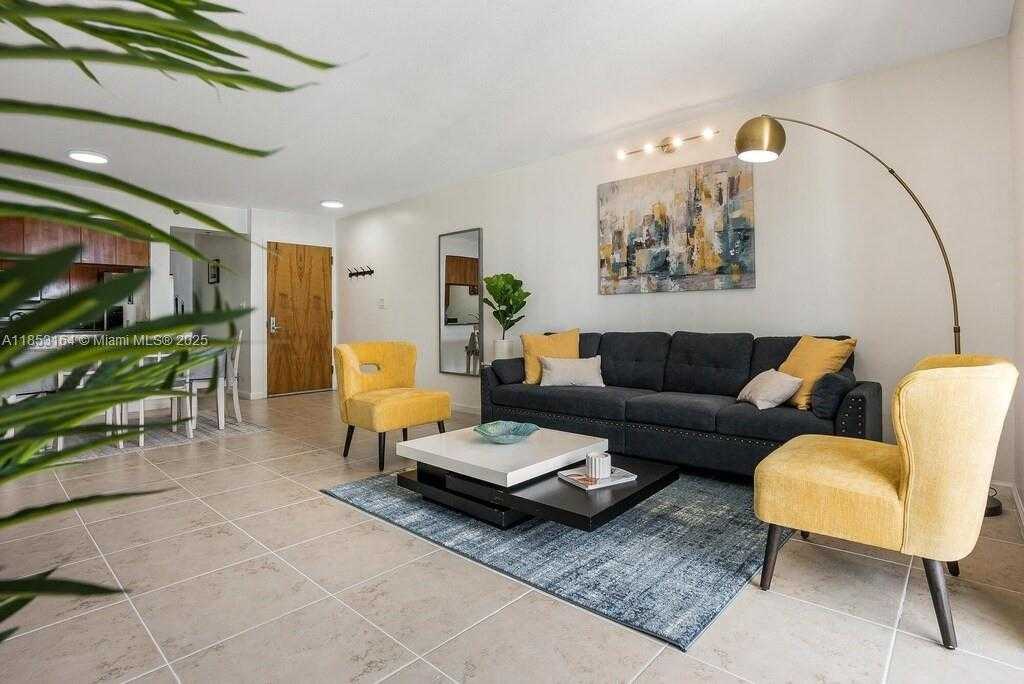 Small Image of 1200 BRICKELL BAY DR #3124, Miami Number 2