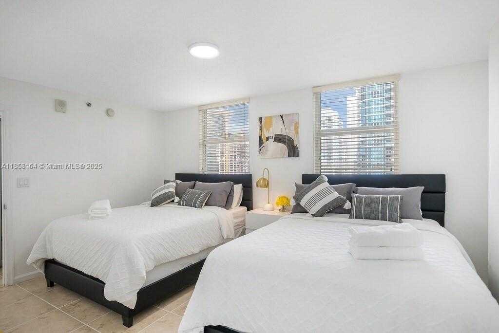Small Image of 1200 BRICKELL BAY DR #3124, Miami Number 24