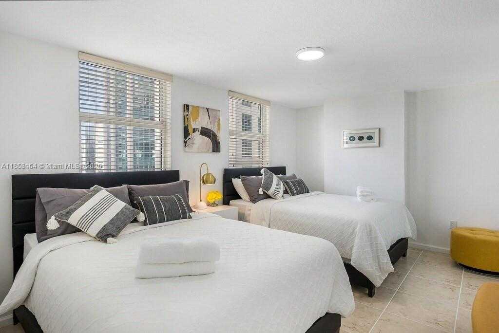 Small Image of 1200 BRICKELL BAY DR #3124, Miami Number 25