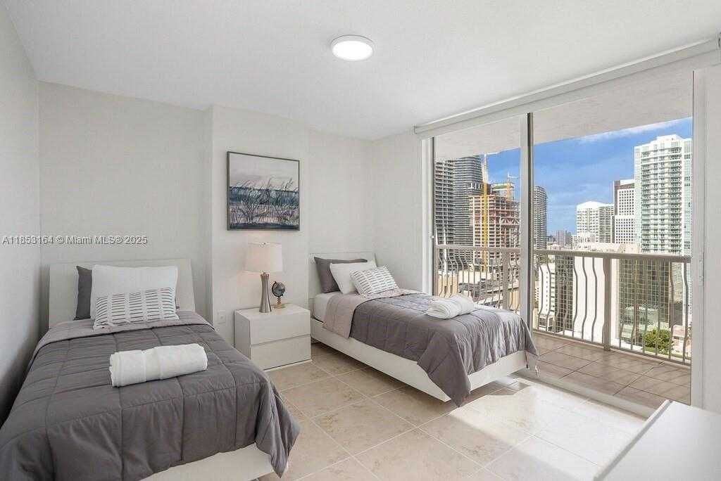 Small Image of 1200 BRICKELL BAY DR #3124, Miami Number 28