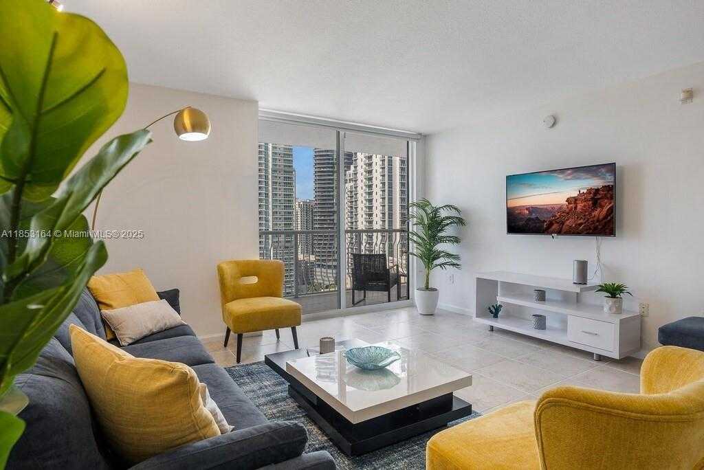 Small Image of 1200 BRICKELL BAY DR #3124, Miami Number 3