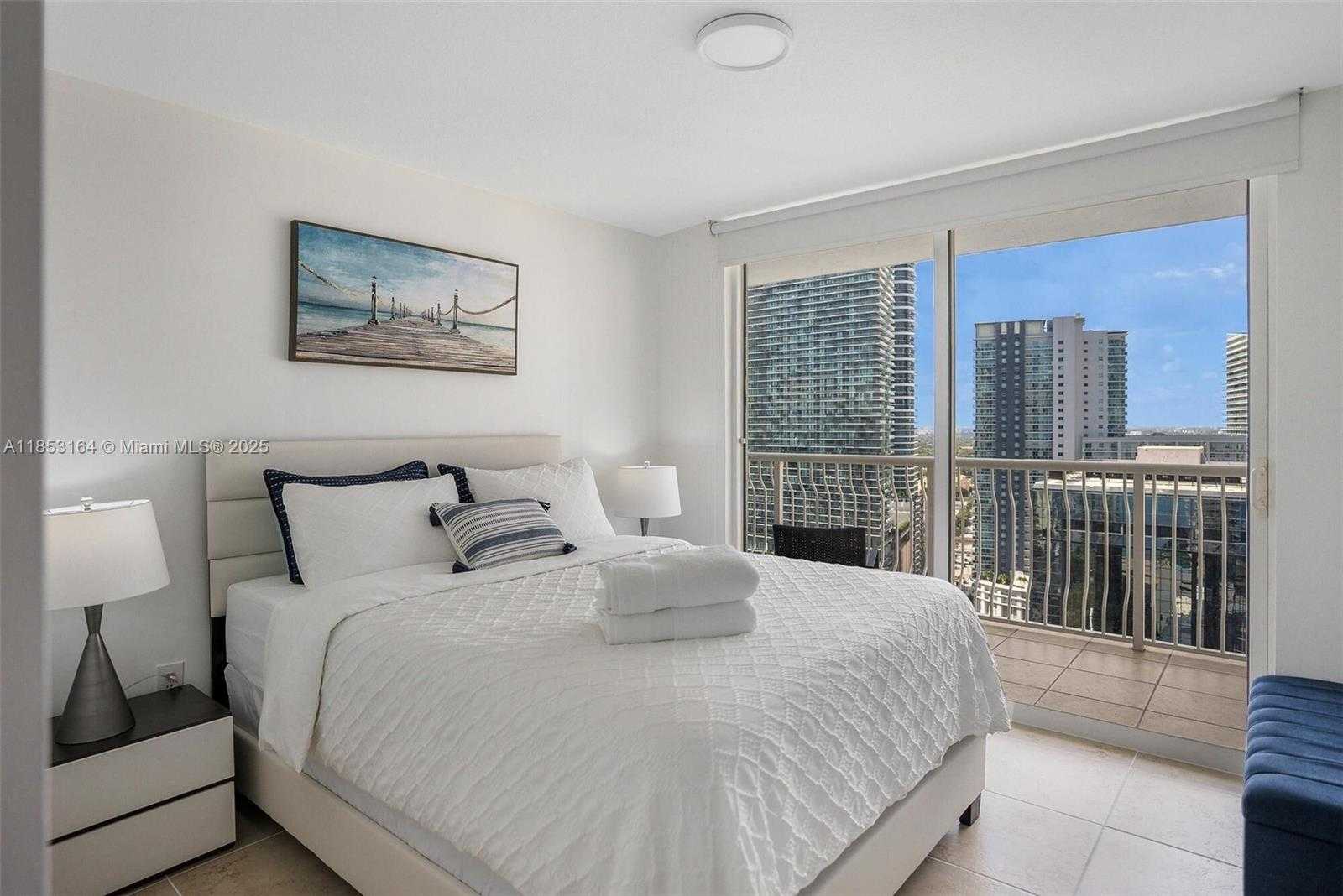 Small Image of 1200 BRICKELL BAY DR #3124, Miami Number 32
