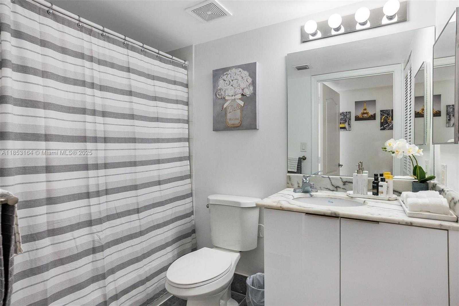 Small Image of 1200 BRICKELL BAY DR #3124, Miami Number 35