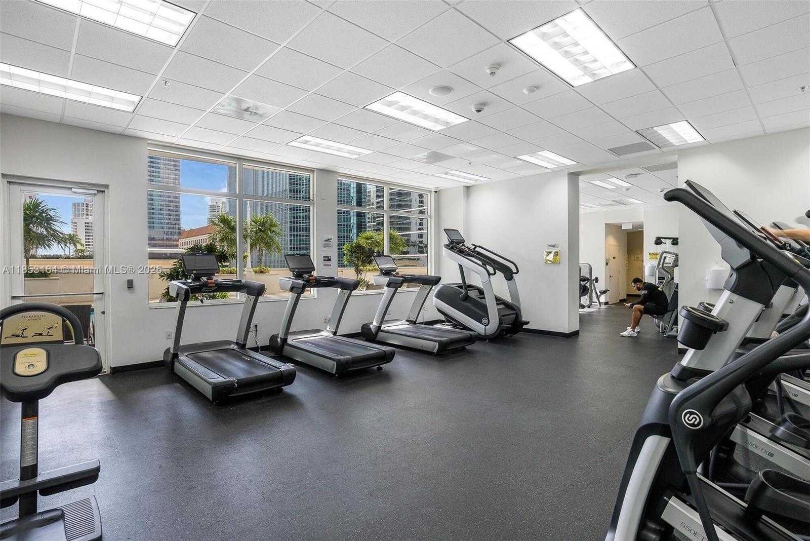 Small Image of 1200 BRICKELL BAY DR #3124, Miami Number 38