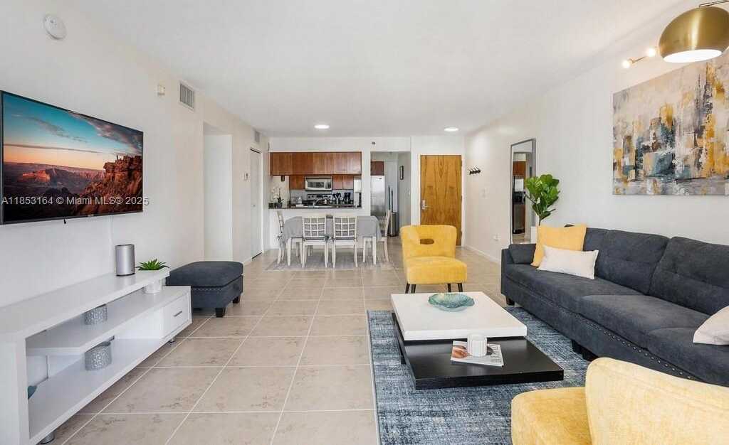 Small Image of 1200 BRICKELL BAY DR #3124, Miami Number 5