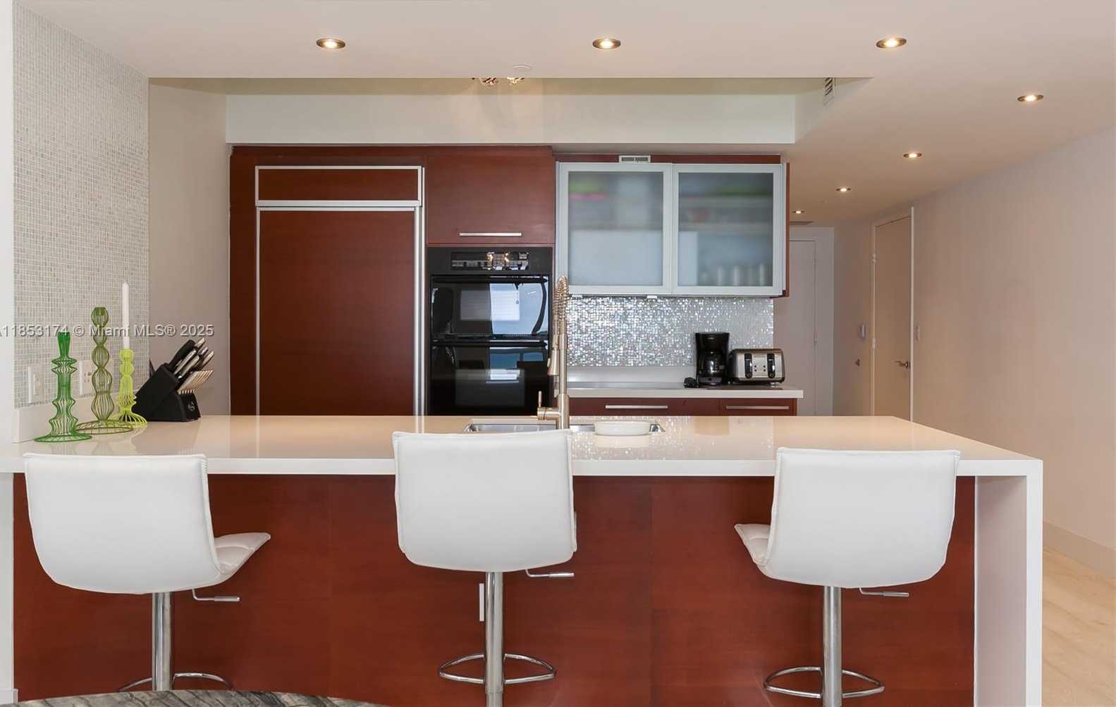 Small Image of 1830 SOUTH OCEAN DR #3711, Hallandale Beach Number 6