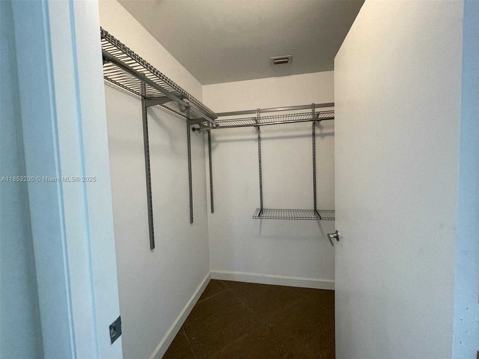 Small Image of 1900 NORTH BAYSHORE DR #2112, Miami Number 14