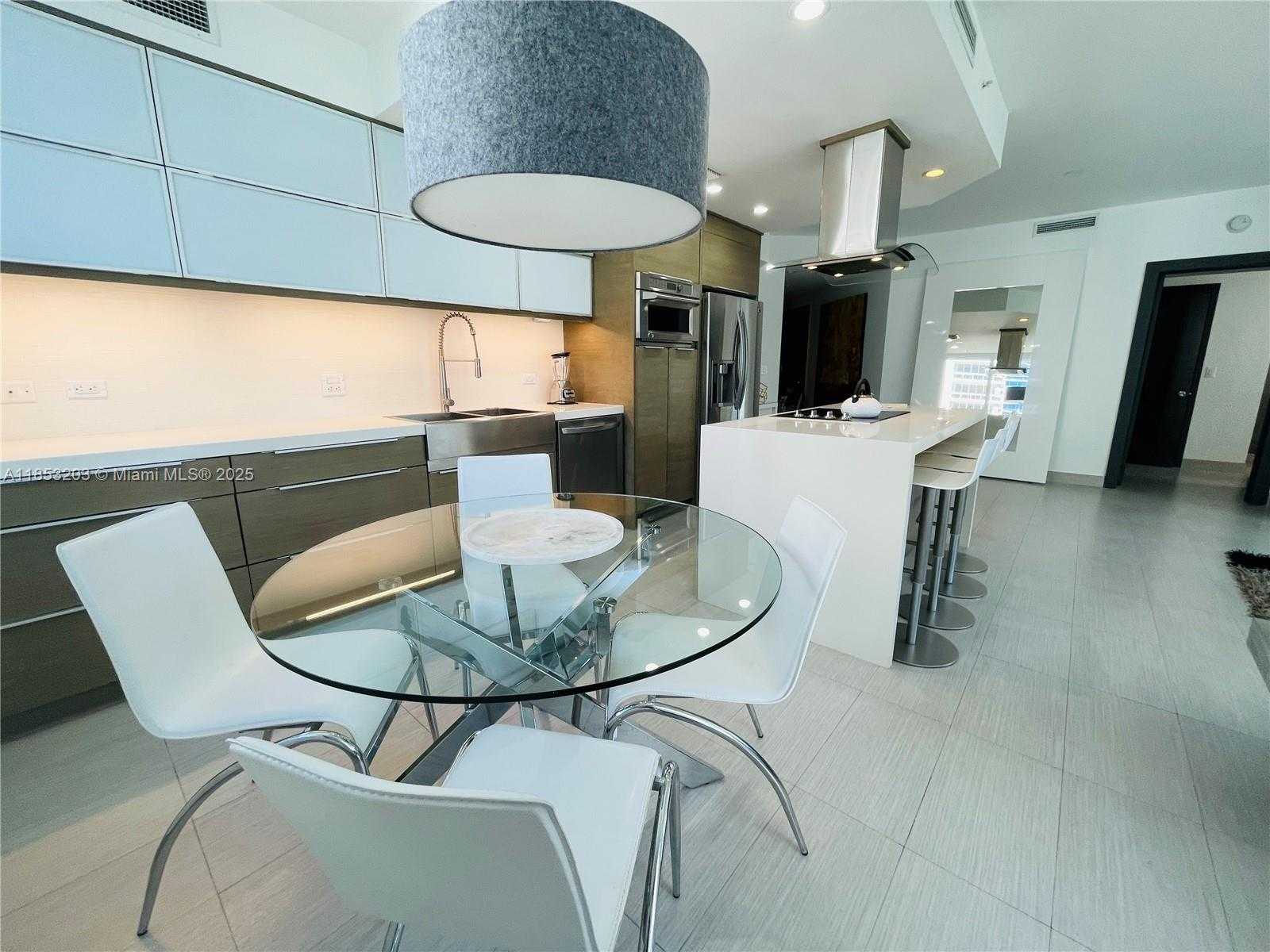 Small Image of 801 BRICKELL KEY BLVD #2402, Miami Number 10