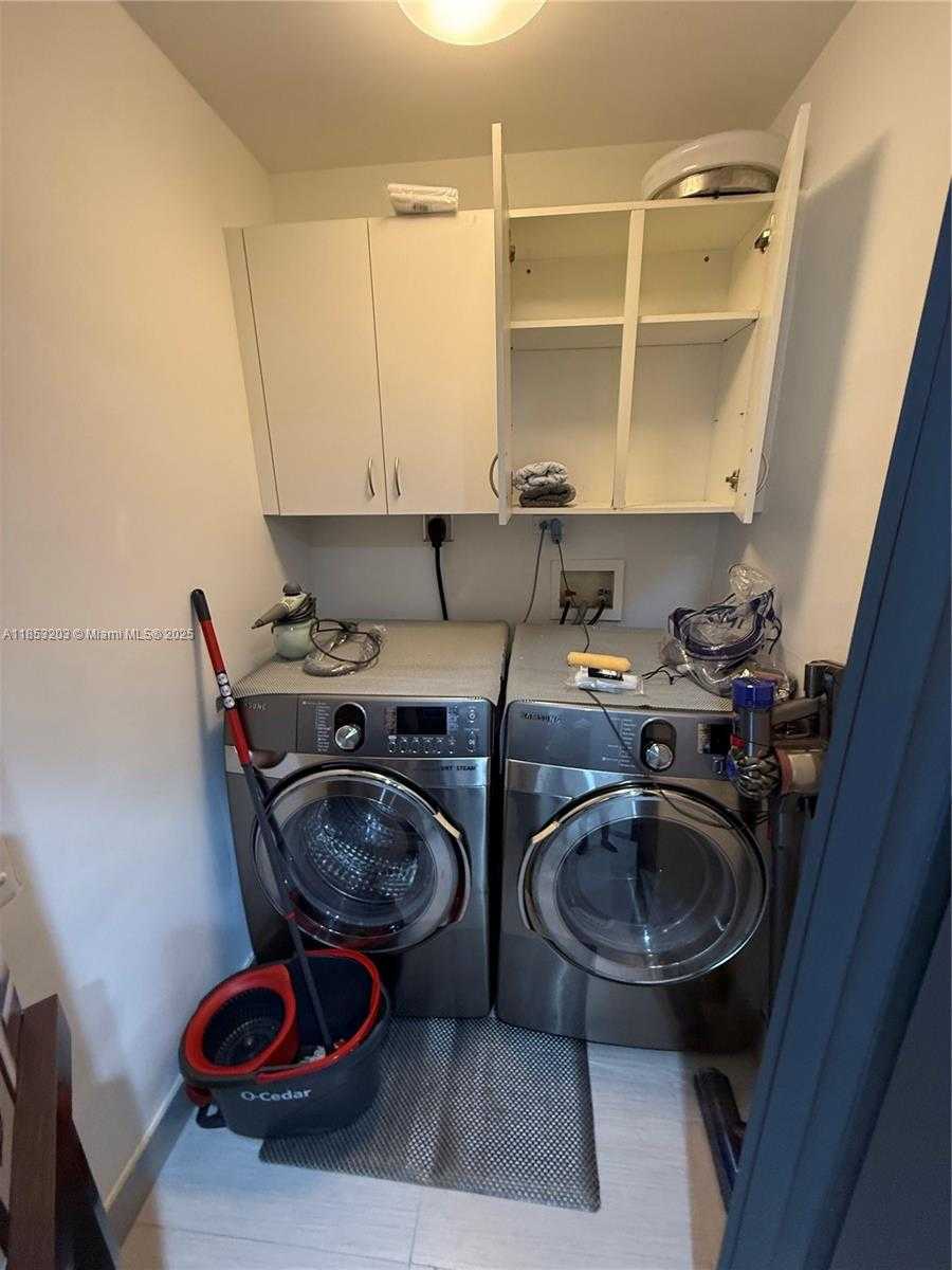 Small Image of 801 BRICKELL KEY BLVD #2402, Miami Number 37