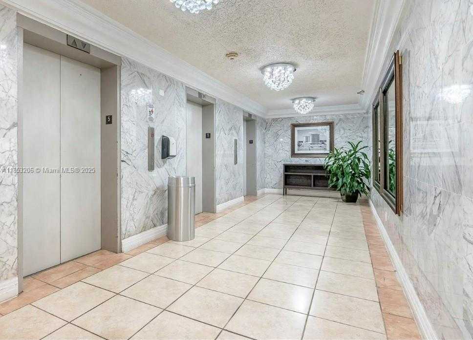 Small Image of 19201 COLLINS AVE #610, Sunny Isles Beach Number 25