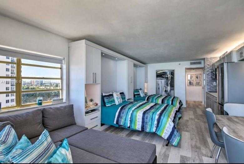 Small Image of 19201 COLLINS AVE #610, Sunny Isles Beach Number 8