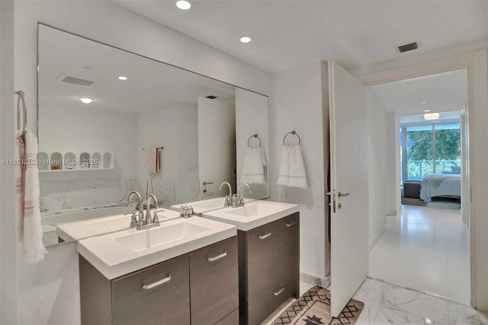 Small Image of 2627 SOUTH BAYSHORE DR #506, Coconut Grove Number 33