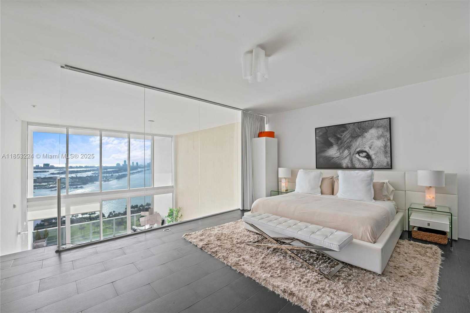 Small Image of 1040 BISCAYNE BLVD #3203, Miami Number 21