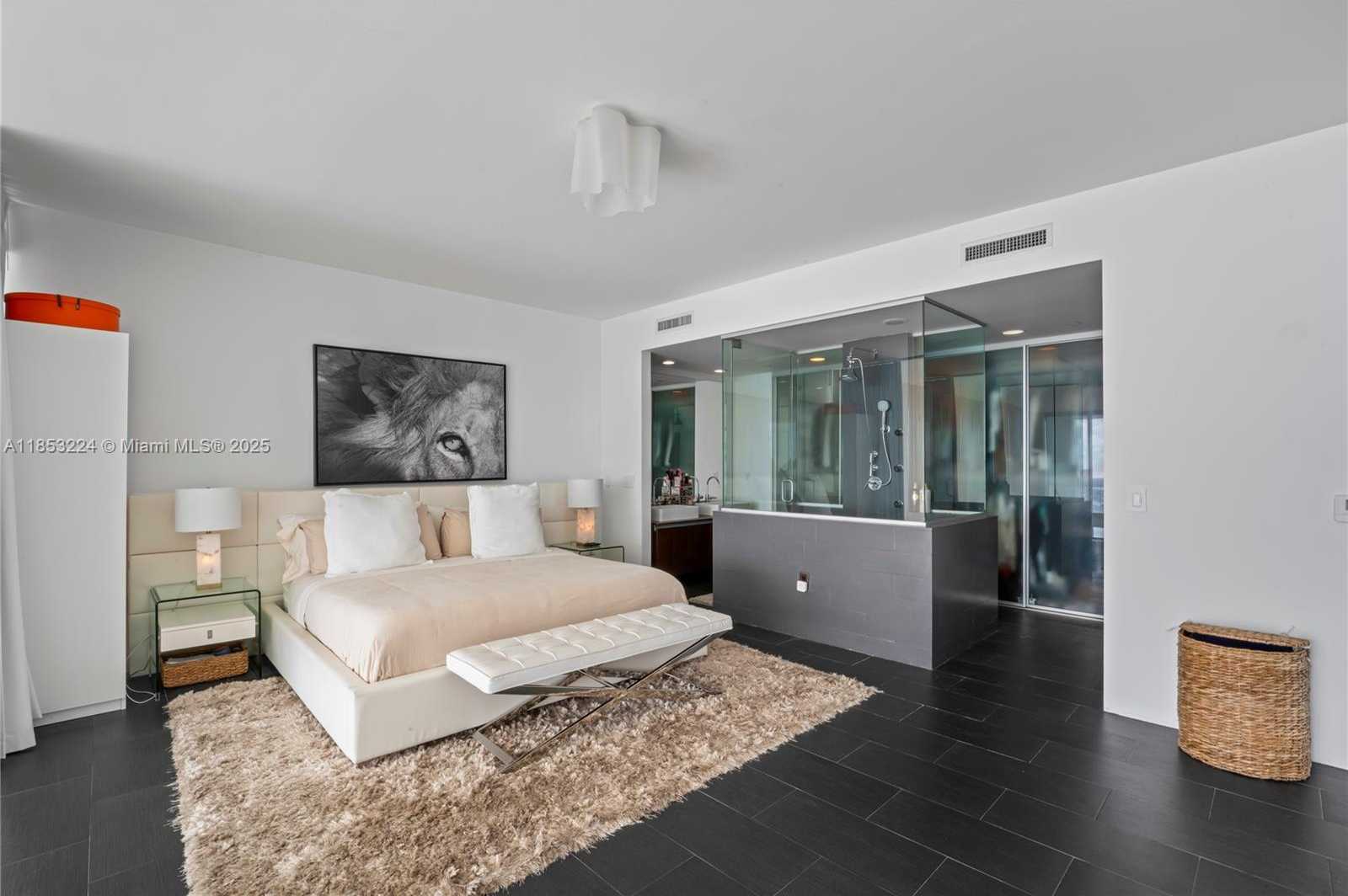 Small Image of 1040 BISCAYNE BLVD #3203, Miami Number 24