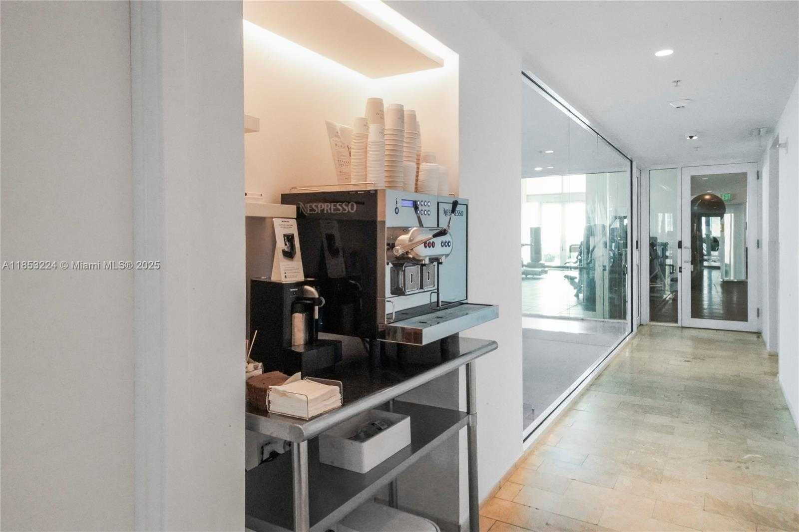 Small Image of 1040 BISCAYNE BLVD #3203, Miami Number 30
