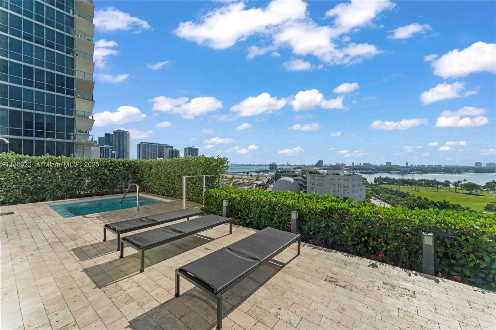 Small Image of 1040 BISCAYNE BLVD #3203, Miami Number 34