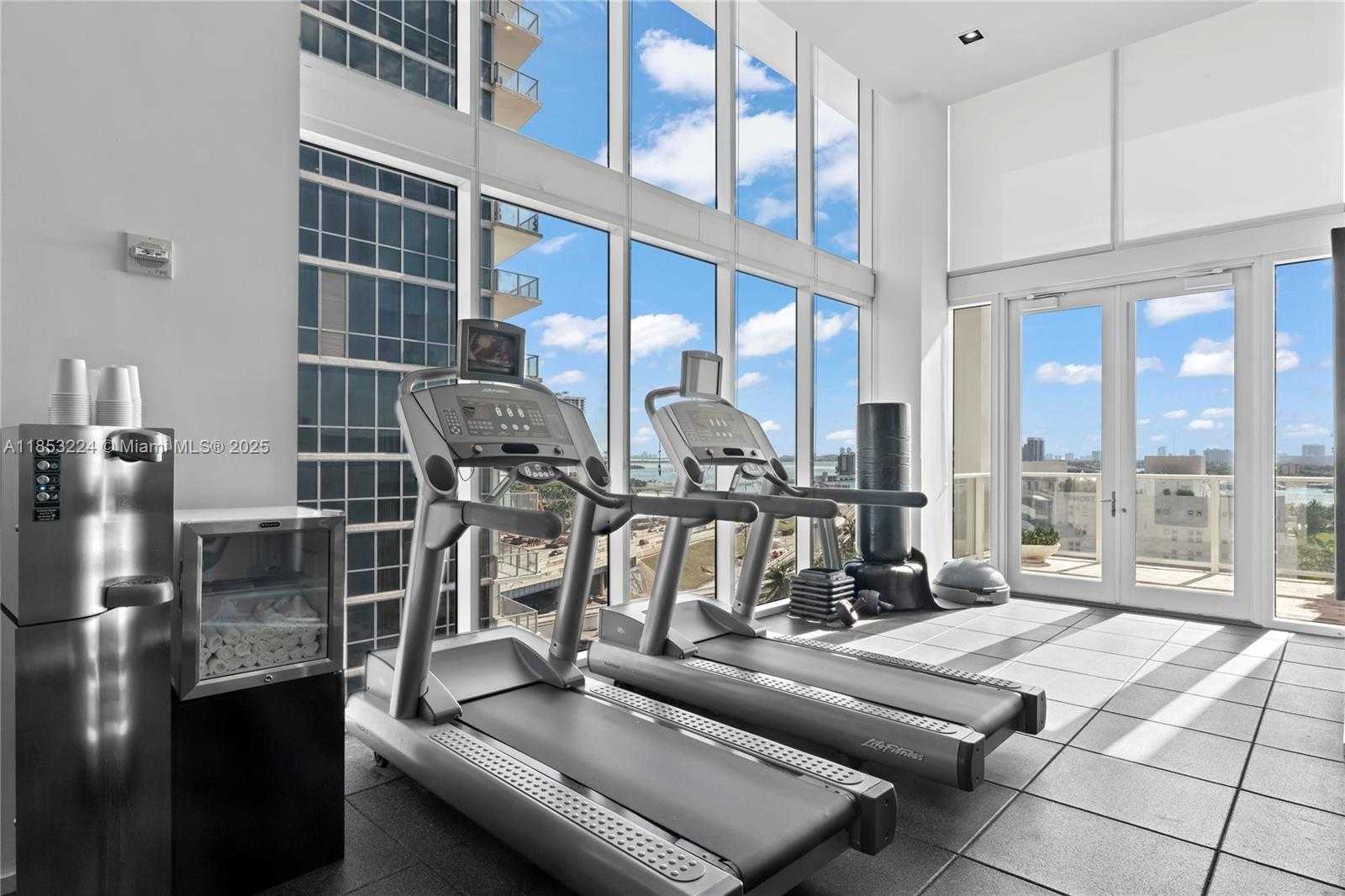 Small Image of 1040 BISCAYNE BLVD #3203, Miami Number 39
