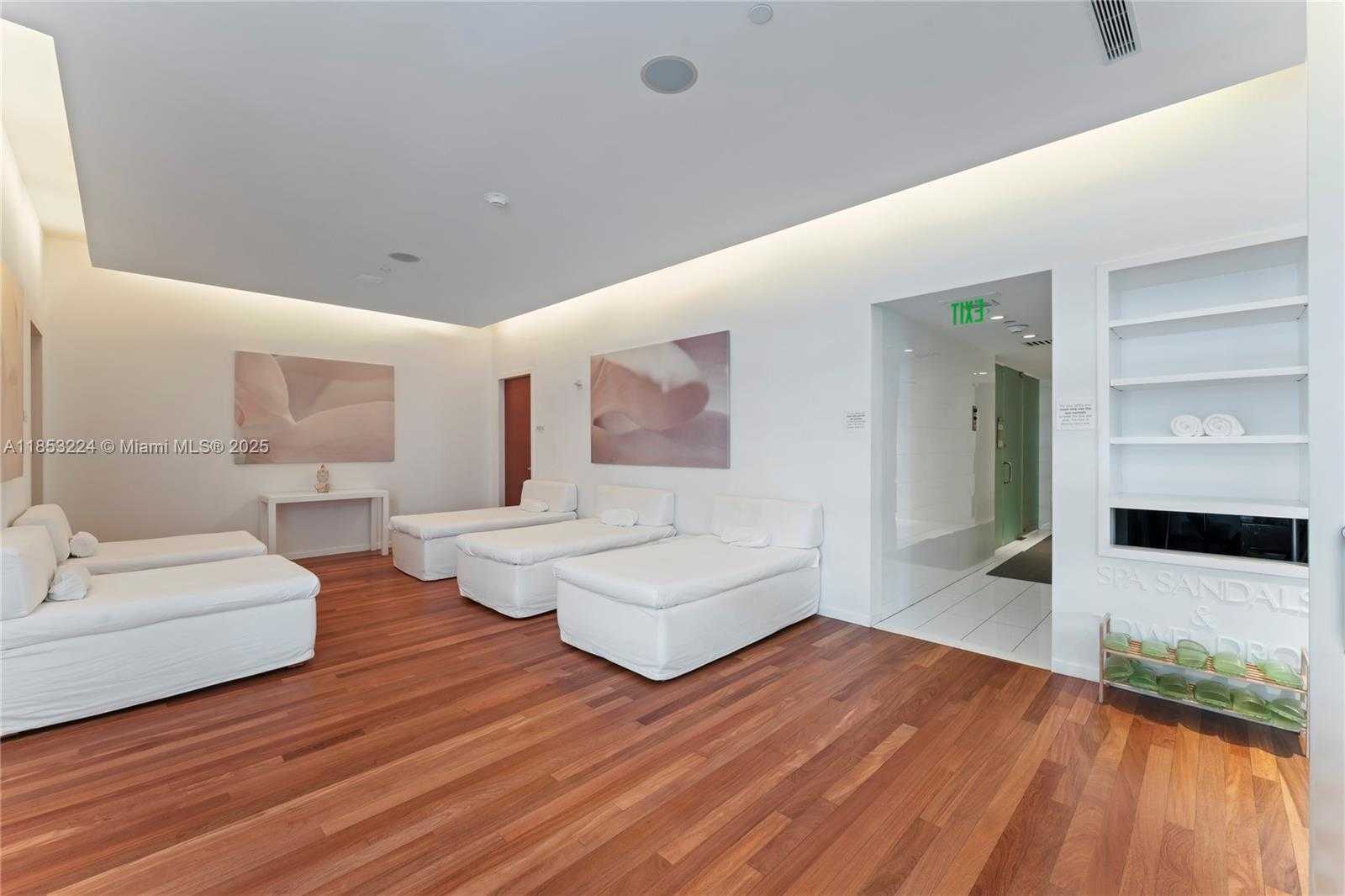 Small Image of 1040 BISCAYNE BLVD #3203, Miami Number 41