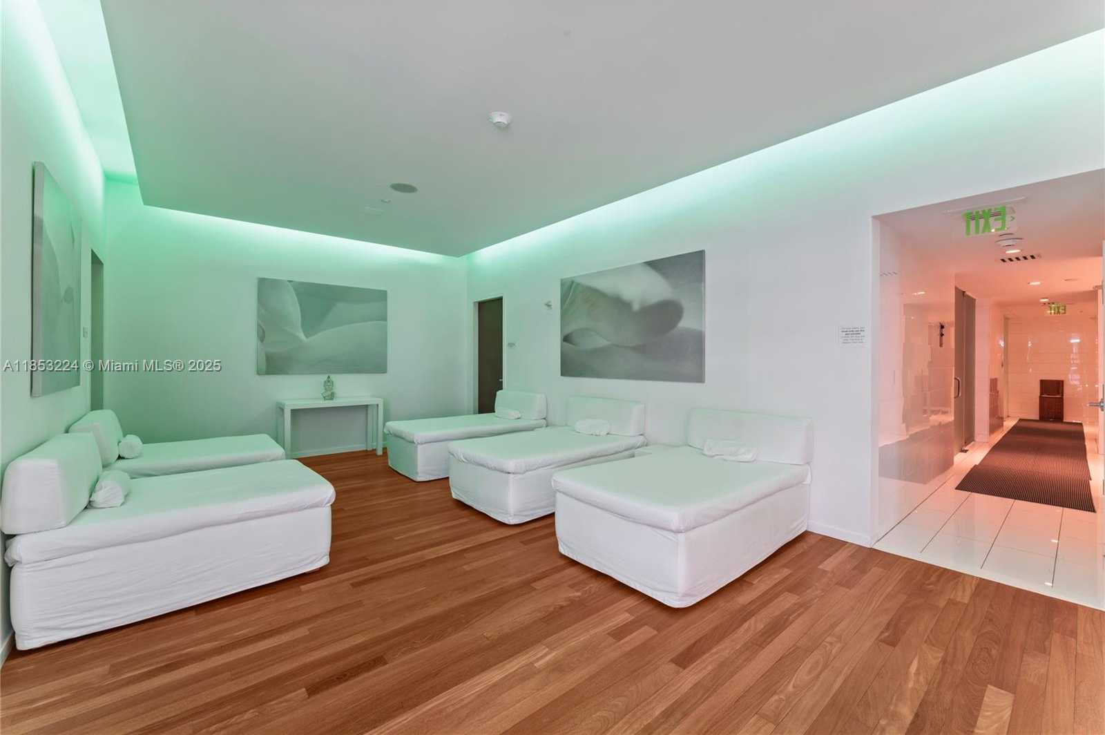 Small Image of 1040 BISCAYNE BLVD #3203, Miami Number 42