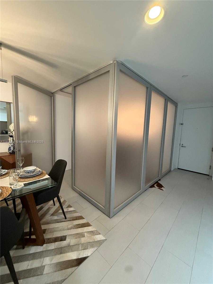 Small Image of 1040 BISCAYNE BLVD #3203, Miami Number 52