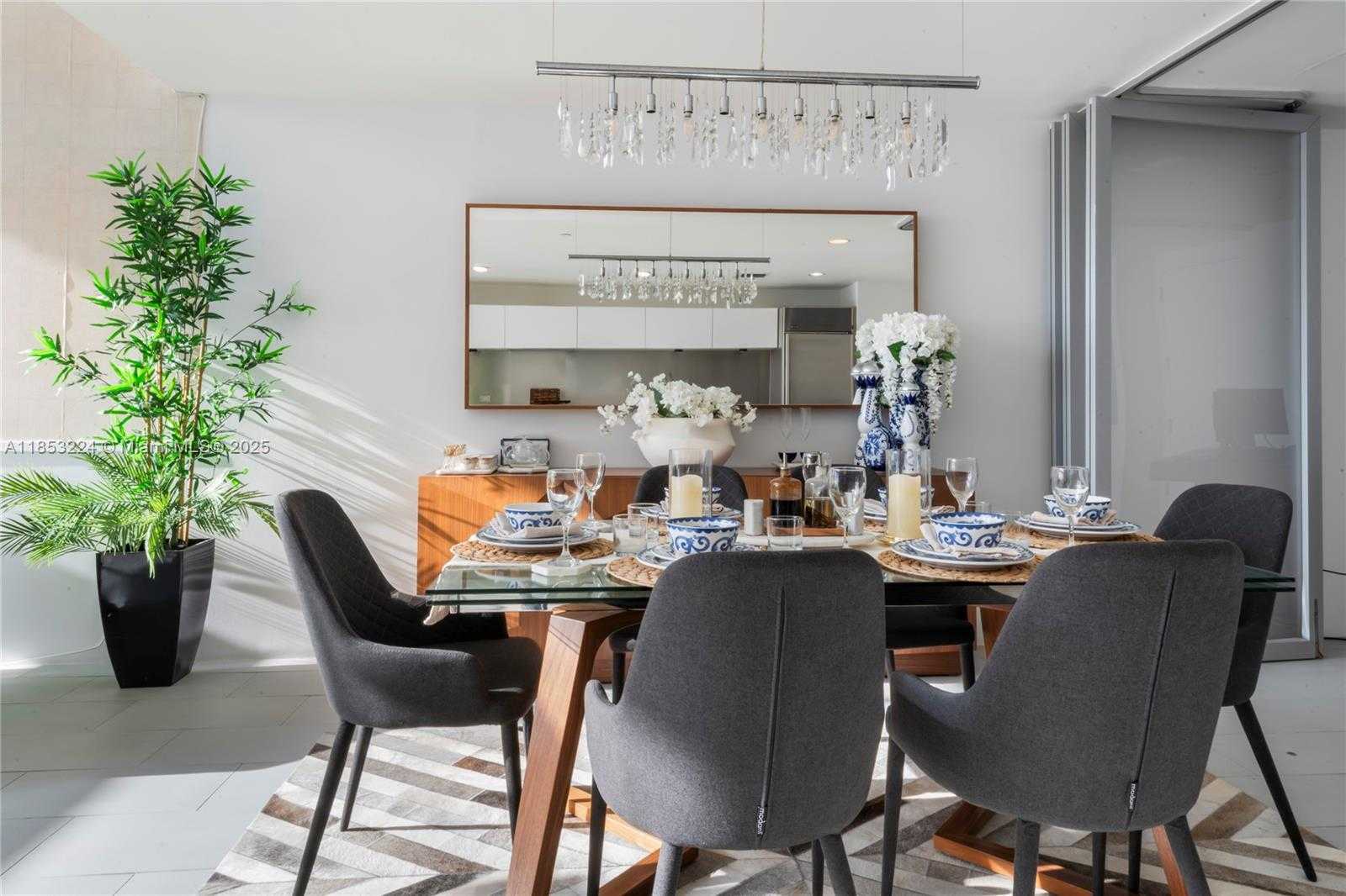 Small Image of 1040 BISCAYNE BLVD #3203, Miami Number 9
