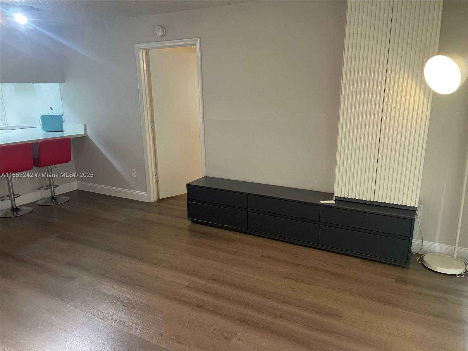 Small Image of 430 SOUTH PARK RD #3-102, Hollywood Number 5