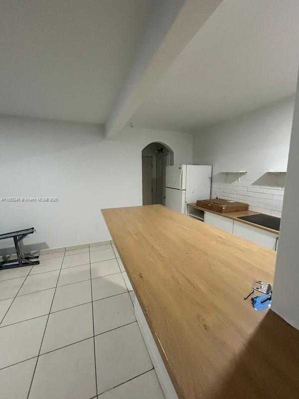 Small Image of 635 SOUTH WEST 16TH AVE #4, Miami Number 2