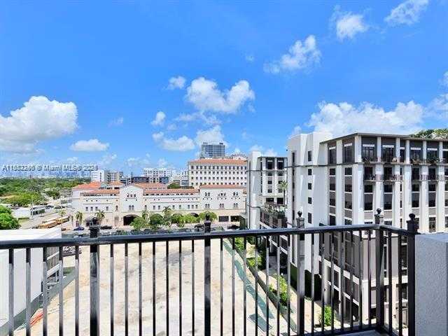 Small Image of 4100 SALZEDO ST #901, Coral Gables Number 25