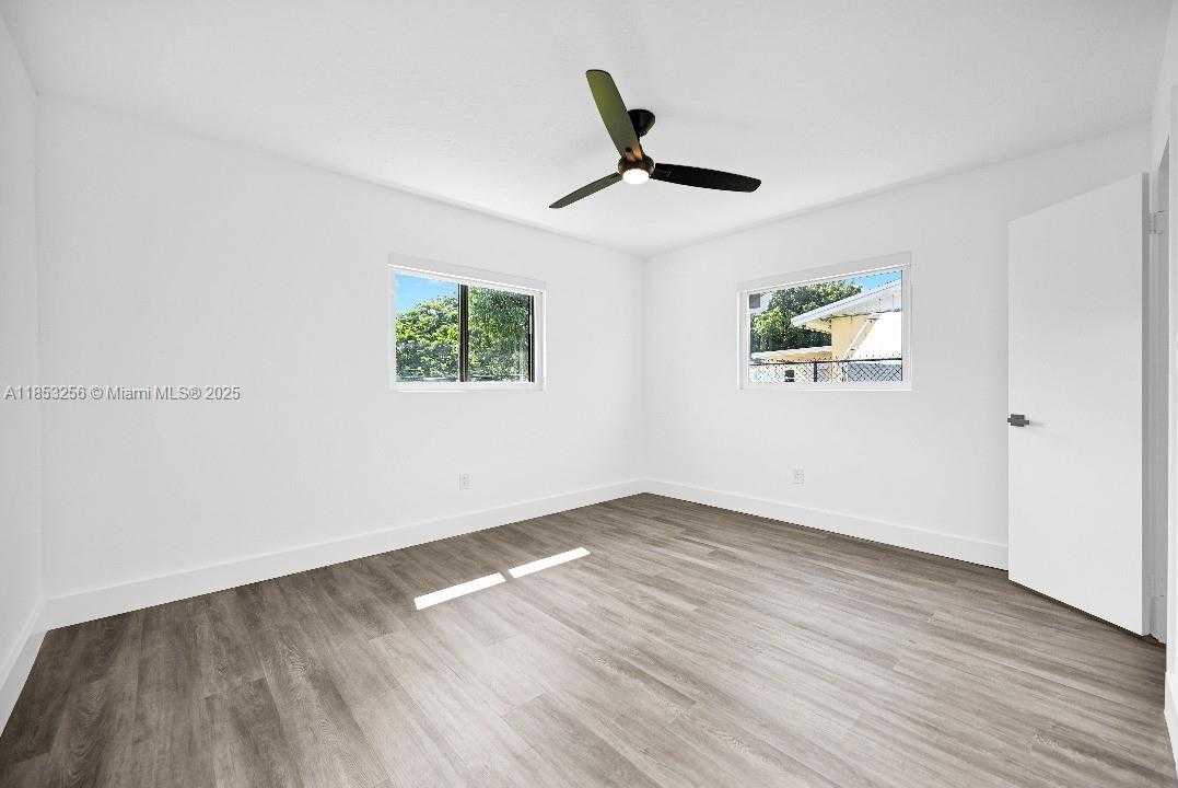 Small Image of 18001 SOUTH WEST 91ST AVE, Palmetto Bay Number 11
