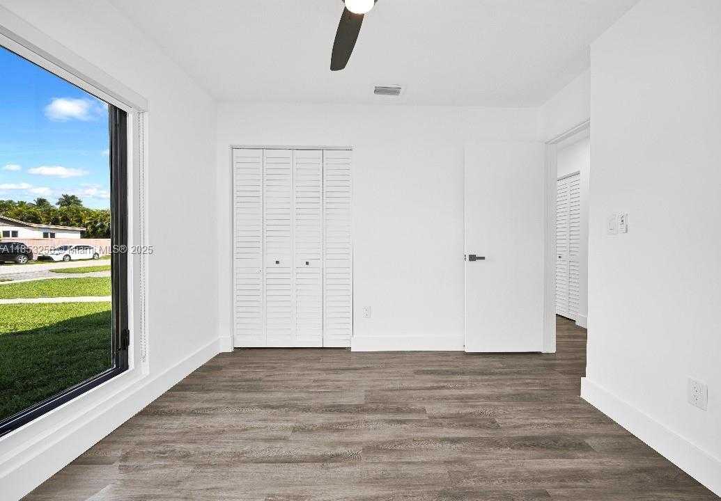 Small Image of 18001 SOUTH WEST 91ST AVE, Palmetto Bay Number 14